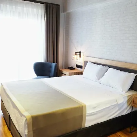 Hotel Ekmas *